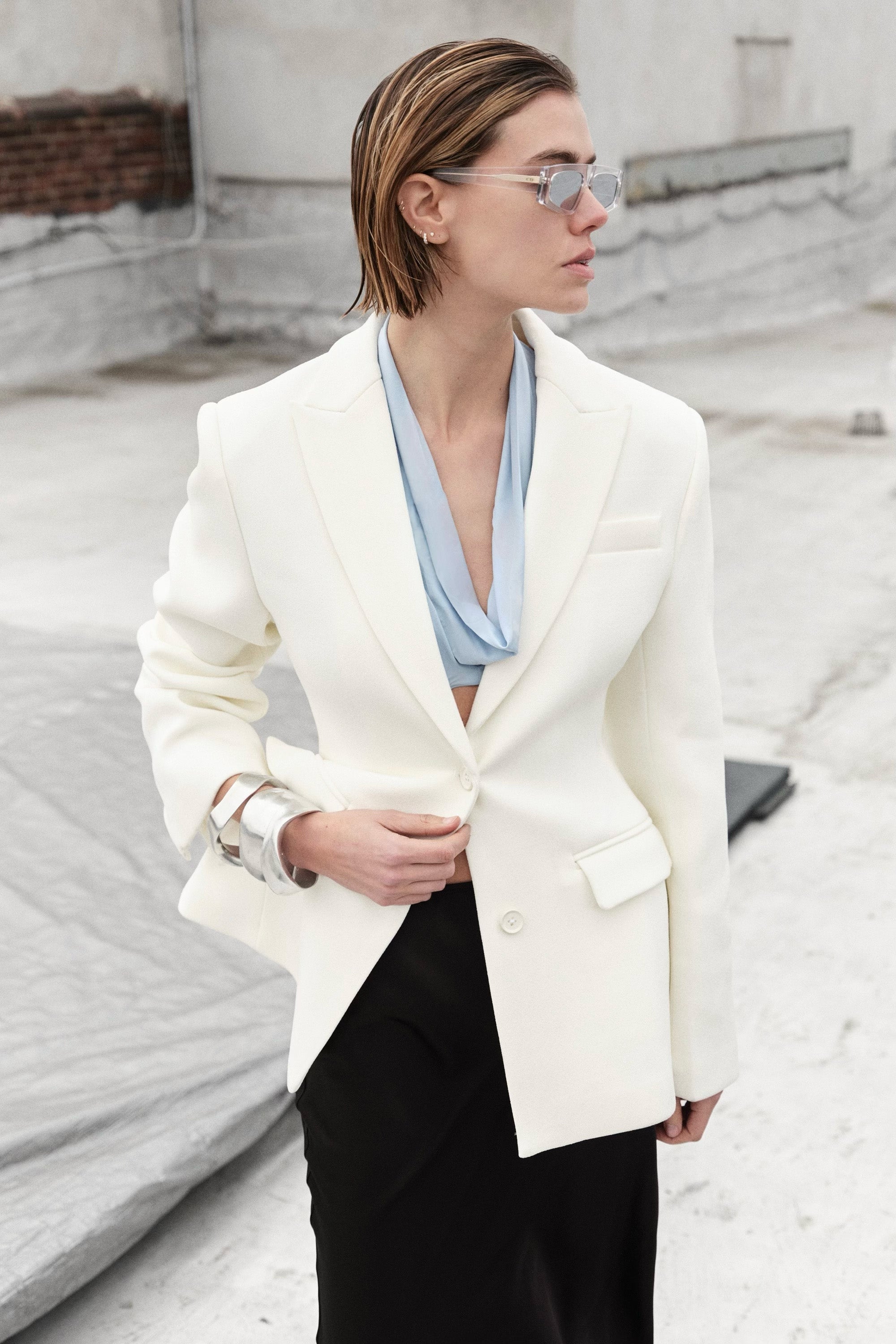 CHRYSLER CROP - BLUE
