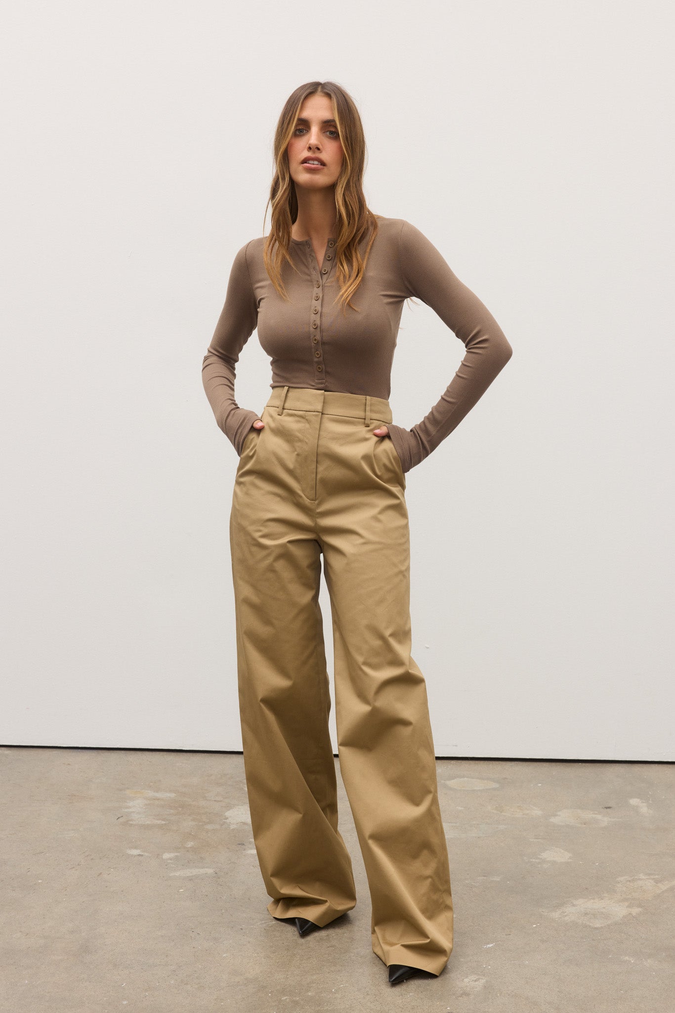 FLYNN PANT - CAMEL