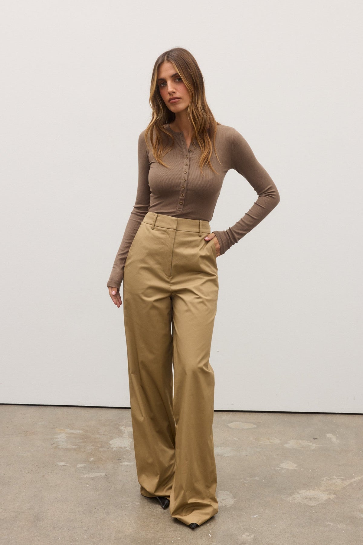 FLYNN PANT - CAMEL