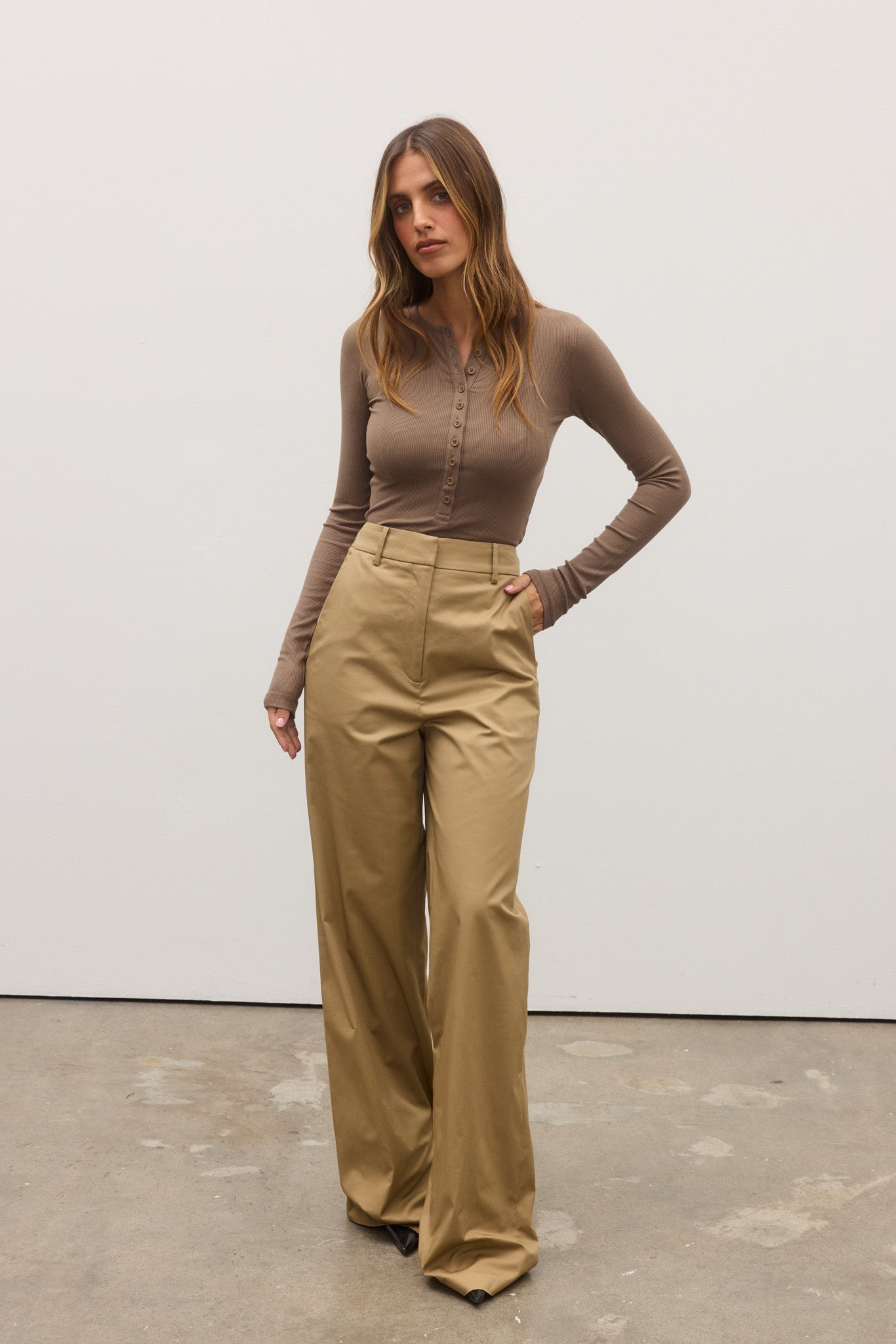 FLYNN PANT - CAMEL