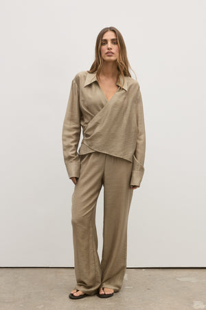 NOIR WRAP SHIRT - BARK