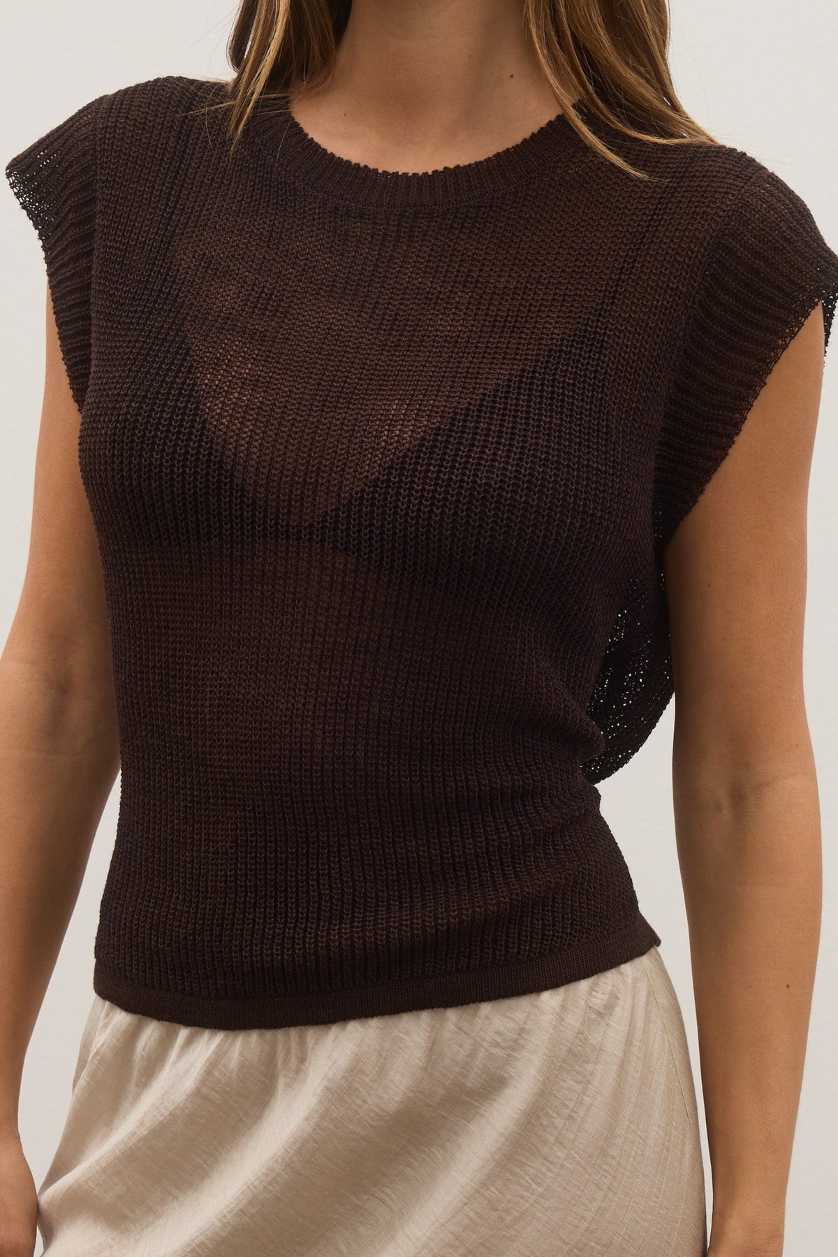 BOBBIE KNIT TOP - DARK BROWN